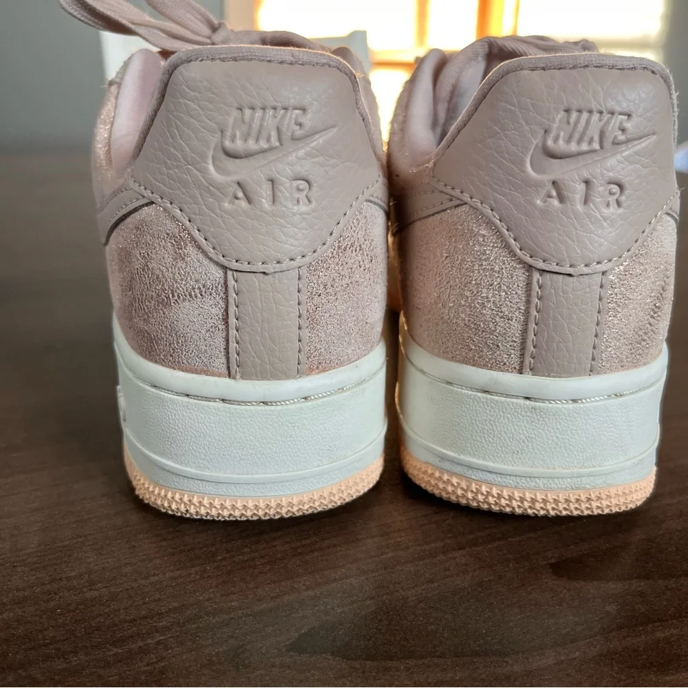 Nike Air Force 1 rose gold shimmer size 7 - Picture 6 of 16